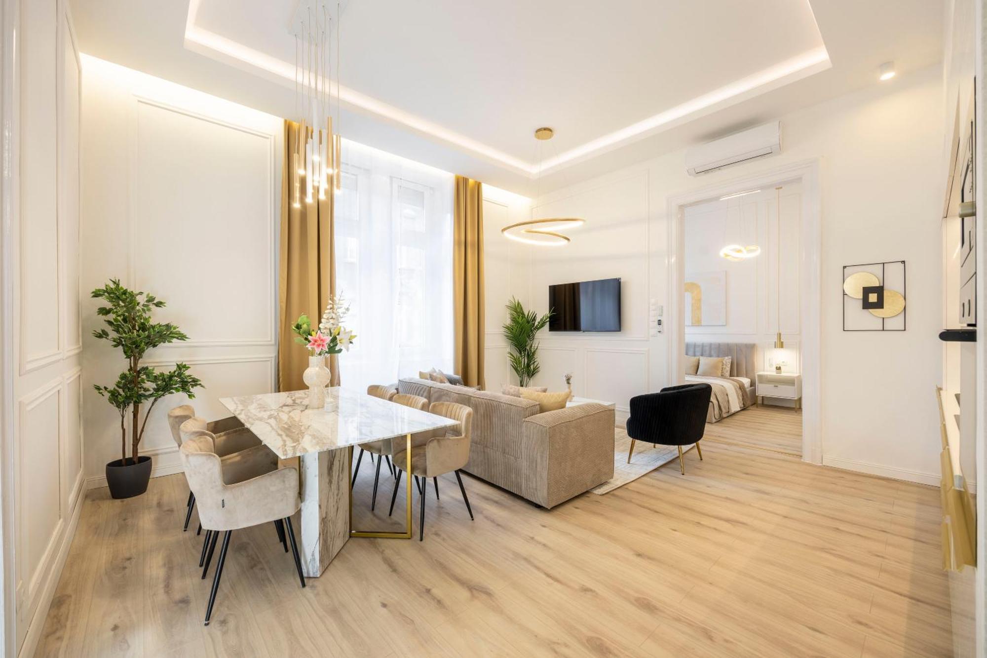 Exclusive & Prestigious Central Residence W/ Balcony Budapest Exterior photo