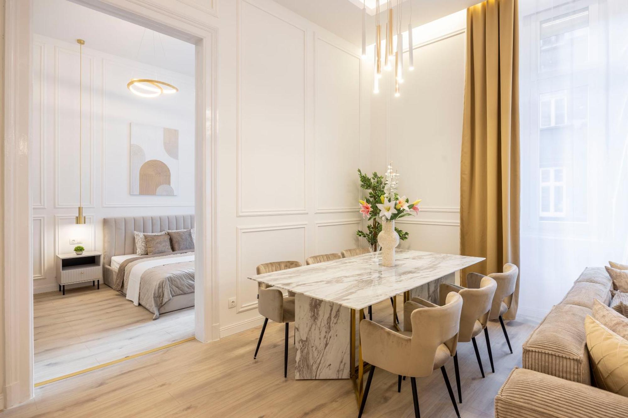 Exclusive & Prestigious Central Residence W/ Balcony Budapest Exterior photo